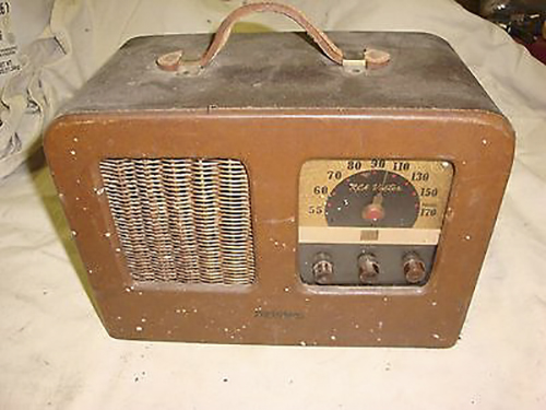 rca-victor-portable-radio-1940s