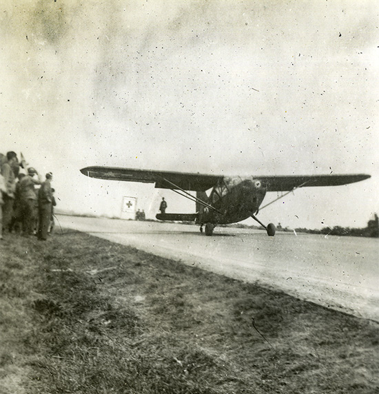 H-4-012-Tiefenthal-4.45-plane on autobahn copy