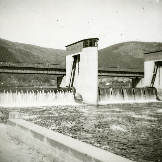 H-10-032-4.45-Nekar Valley-dam near Eberbach copy